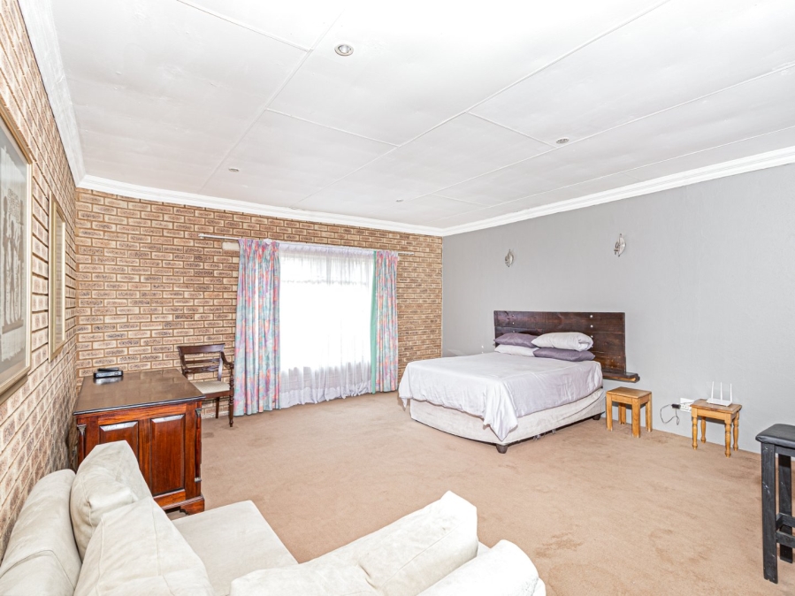 4 Bedroom Property for Sale in Schoemansville North West